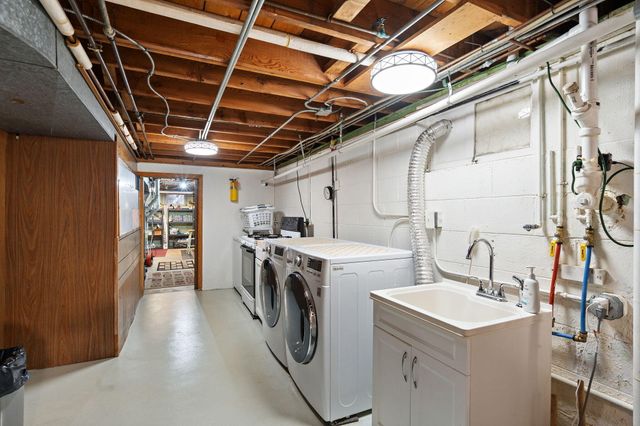 8814 Lee Street, Crown Point, IN 46307