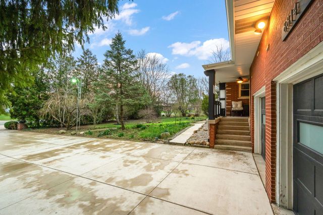 8814 Lee Street, Crown Point, IN 46307