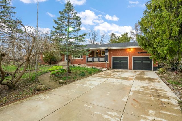 8814 Lee Street, Crown Point, IN 46307