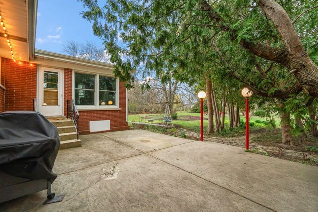 8814 Lee Street, Crown Point, IN 46307