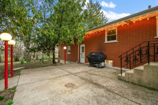 8814 Lee Street, Crown Point, IN 46307