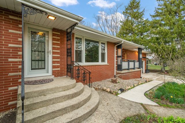 8814 Lee Street, Crown Point, IN 46307