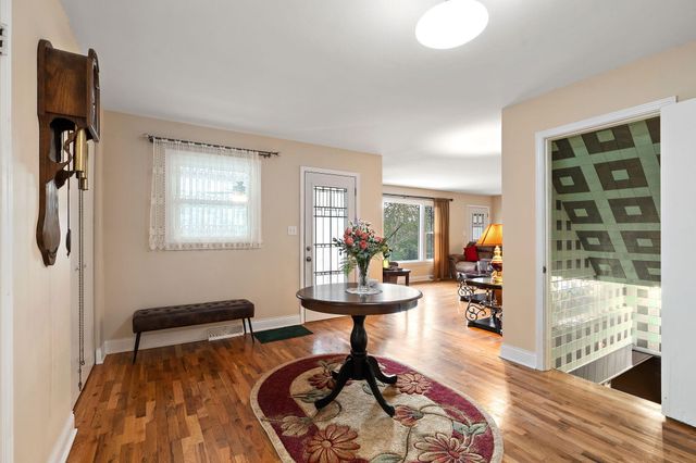 8814 Lee Street, Crown Point, IN 46307