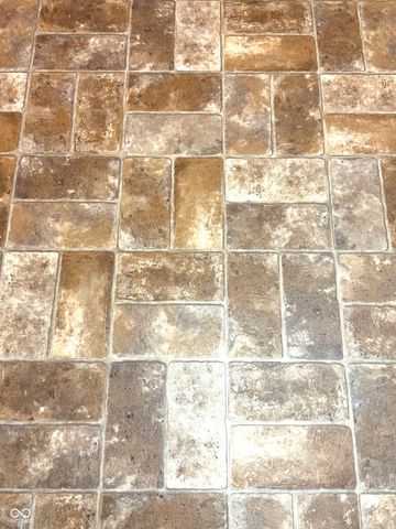 1909 Versailles Drive, Greenwood, IN 46143