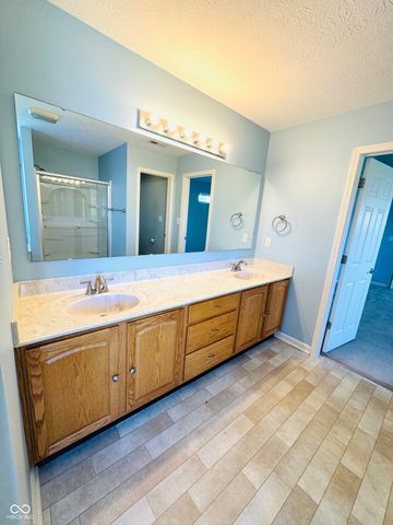 1909 Versailles Drive, Greenwood, IN 46143