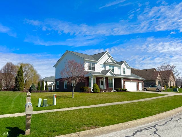 1909 Versailles Drive, Greenwood, IN 46143