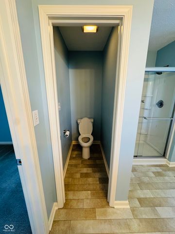 1909 Versailles Drive, Greenwood, IN 46143