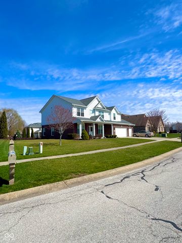 1909 Versailles Drive, Greenwood, IN 46143