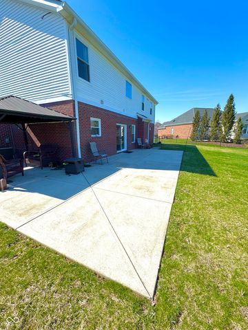 1909 Versailles Drive, Greenwood, IN 46143