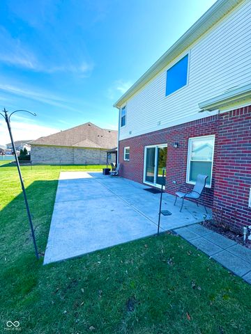 1909 Versailles Drive, Greenwood, IN 46143