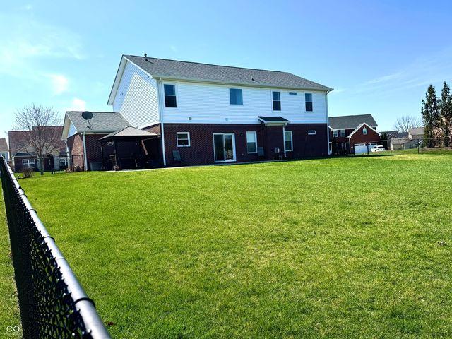 1909 Versailles Drive, Greenwood, IN 46143