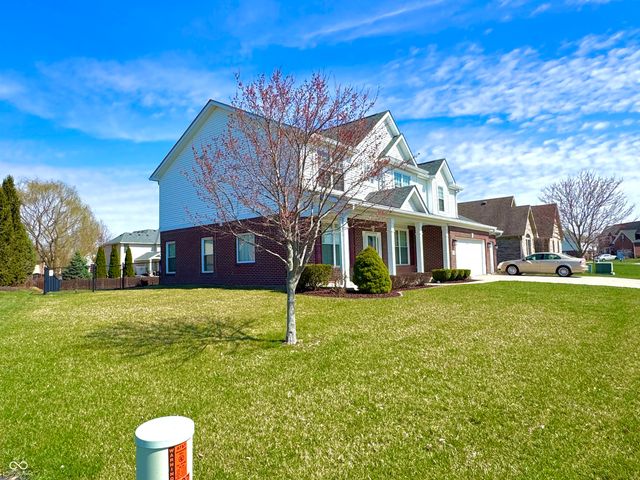1909 Versailles Drive, Greenwood, IN 46143