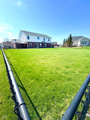 1909 Versailles Drive, Greenwood, IN 46143