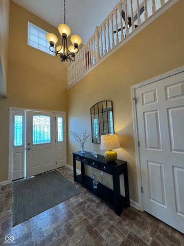 1909 Versailles Drive, Greenwood, IN 46143