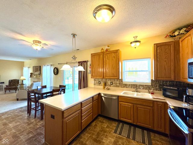 1909 Versailles Drive, Greenwood, IN 46143