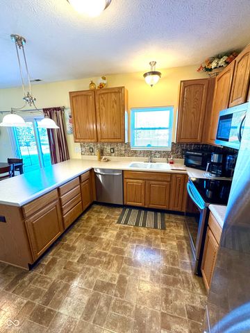 1909 Versailles Drive, Greenwood, IN 46143