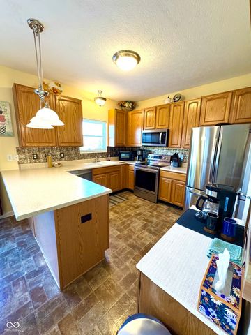 1909 Versailles Drive, Greenwood, IN 46143