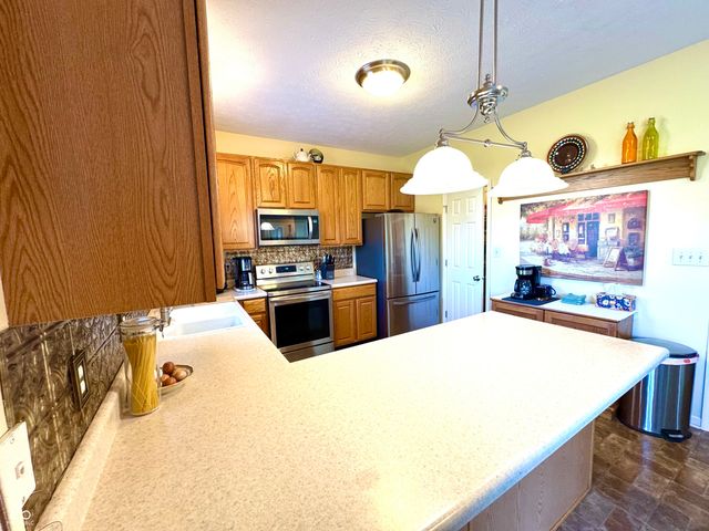 1909 Versailles Drive, Greenwood, IN 46143