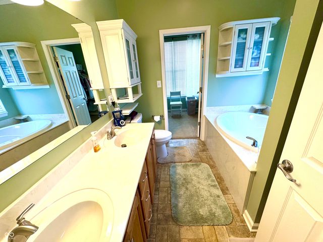 1909 Versailles Drive, Greenwood, IN 46143