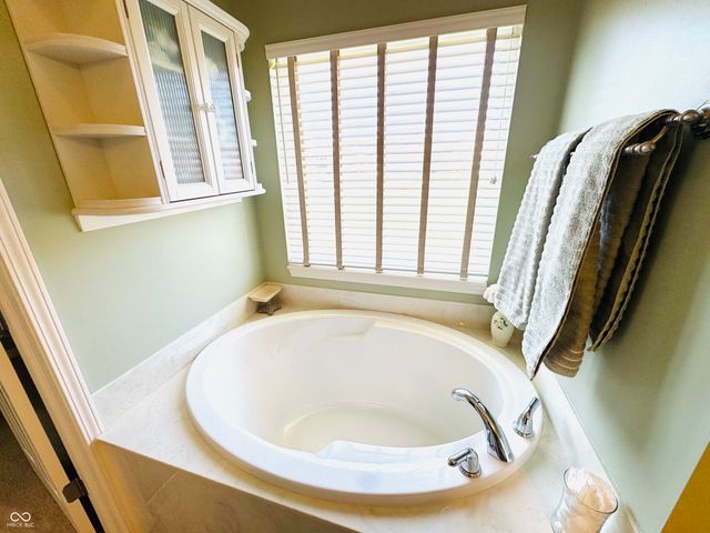 1909 Versailles Drive, Greenwood, IN 46143