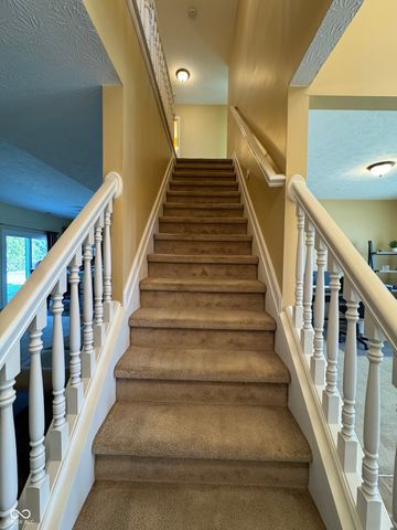 1909 Versailles Drive, Greenwood, IN 46143