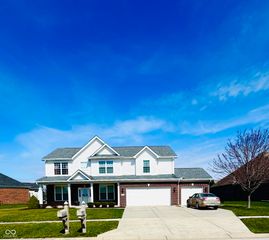 1909 Versailles Drive, Greenwood, IN 46143