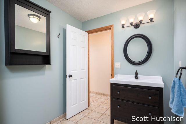 3439 S Johnson Road, Montcalm Twp, MI 49326