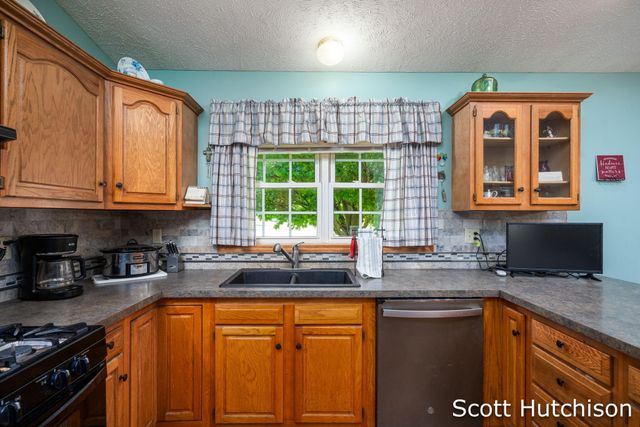 3439 S Johnson Road, Montcalm Twp, MI 49326