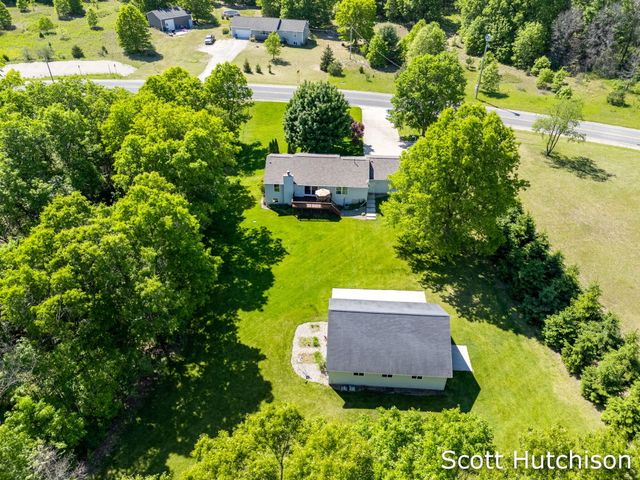 3439 S Johnson Road, Montcalm Twp, MI 49326