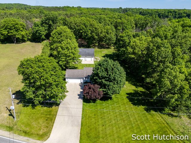 3439 S Johnson Road, Montcalm Twp, MI 49326