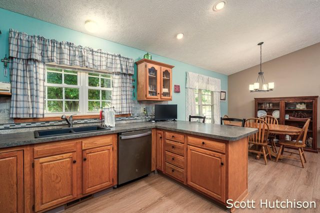 3439 S Johnson Road, Montcalm Twp, MI 49326