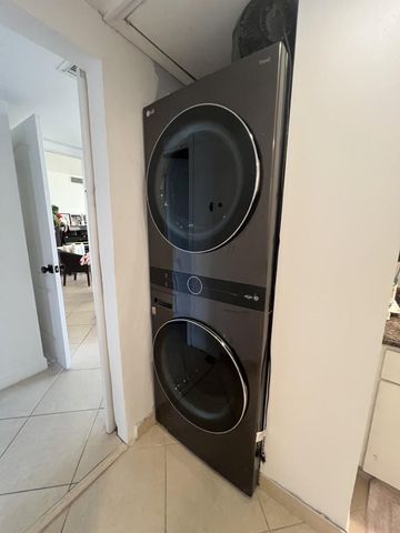 5600 Collins Ave 11P, Miami Beach, FL 33140