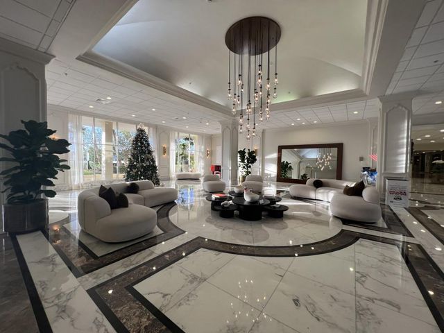 5600 Collins Ave 11P, Miami Beach, FL 33140