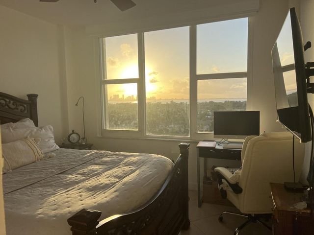 5600 Collins Ave 11P, Miami Beach, FL 33140