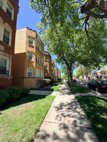 8534 S Bennett Avenue, Chicago, IL 60617