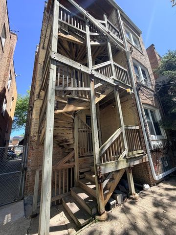 8534 S Bennett Avenue, Chicago, IL 60617