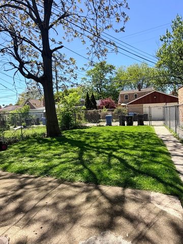 8534 S Bennett Avenue, Chicago, IL 60617