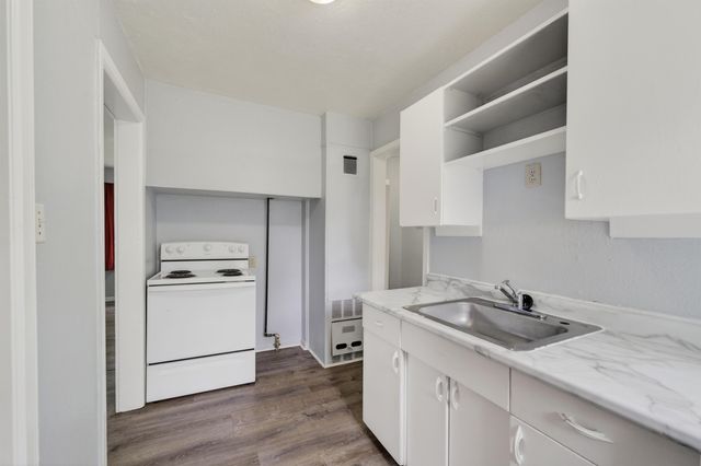 1729 E Looman, Wichita, KS 67219