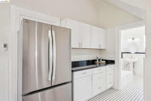 2230 23rd Ave, Oakland, CA 94606