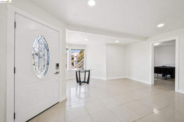 2230 23rd Ave, Oakland, CA 94606
