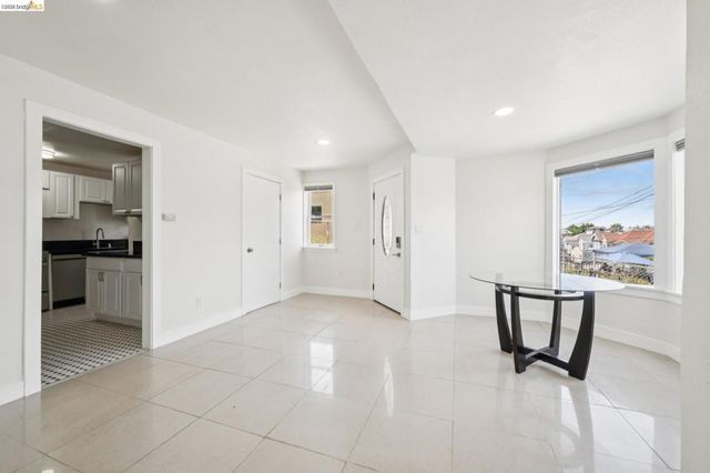 2230 23rd Ave, Oakland, CA 94606