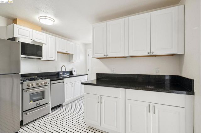 2230 23rd Ave, Oakland, CA 94606