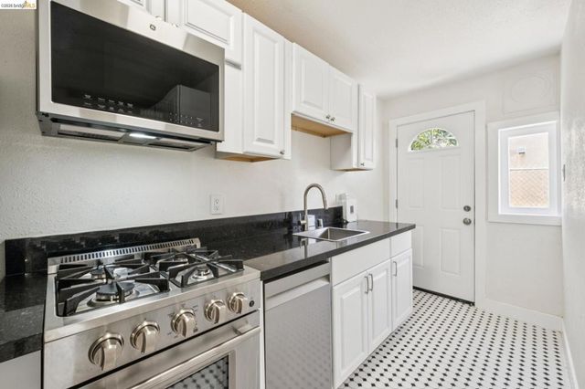 2230 23rd Ave, Oakland, CA 94606
