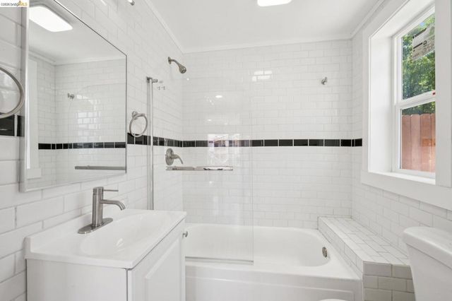 2230 23rd Ave, Oakland, CA 94606