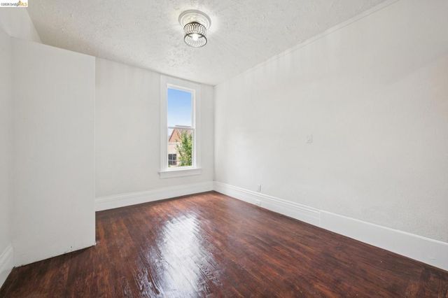 2230 23rd Ave, Oakland, CA 94606
