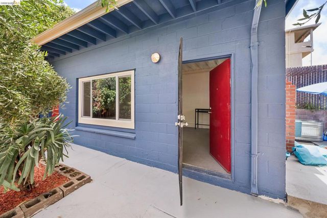 2230 23rd Ave, Oakland, CA 94606