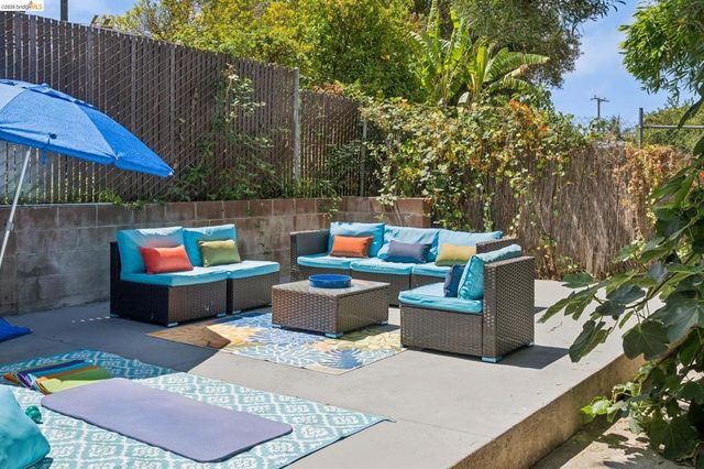 2230 23rd Ave, Oakland, CA 94606
