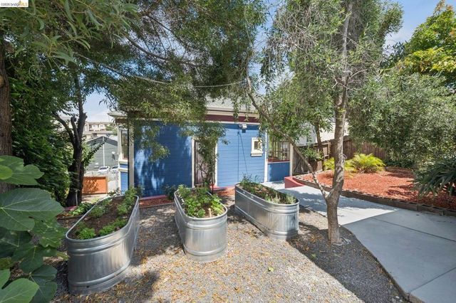 2230 23rd Ave, Oakland, CA 94606