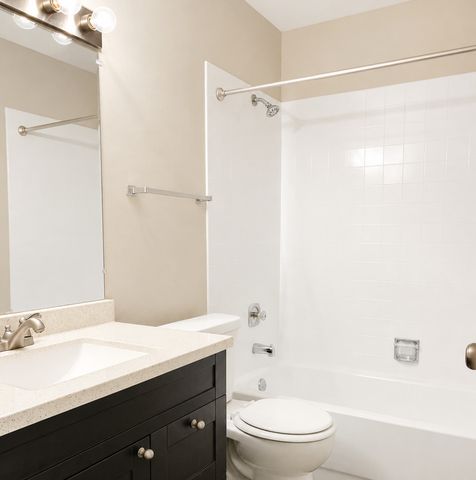 908 Knottingham Drive 1A, Schaumburg, IL 60193