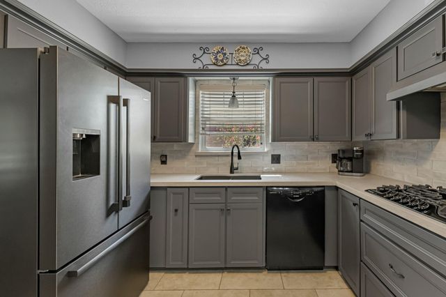 6614 Brittany Park Lane, Houston, TX 77066